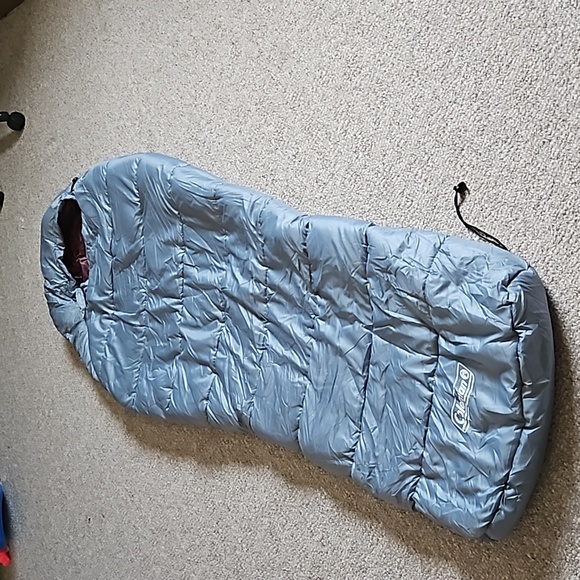 Other - NWOT Coleman Tidelands 50° Big & Tall Mummy Insulated Sleeping Bag.